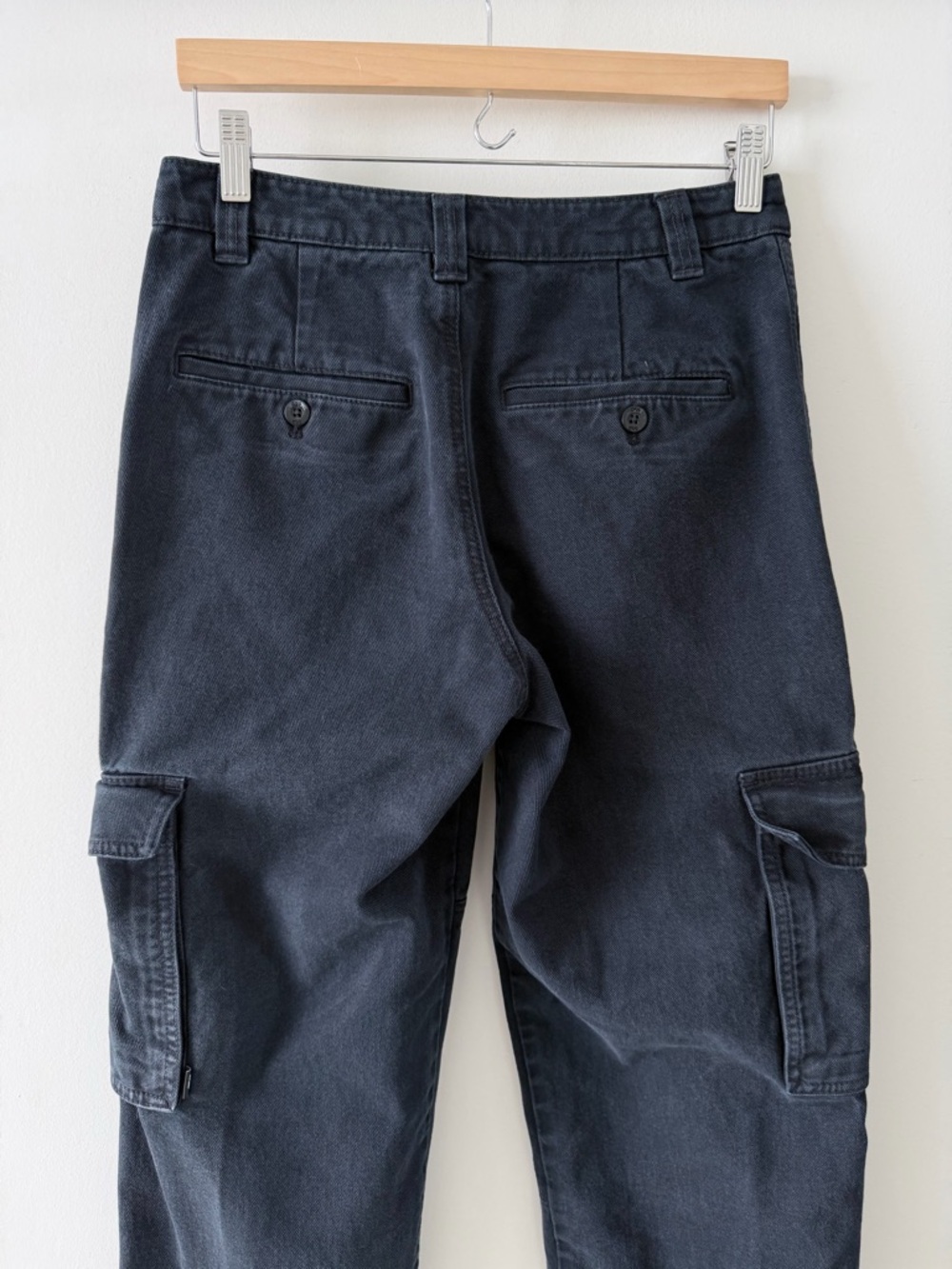 TNA Aritzia Dark Grey Cargo Pants Wide Leg Utility Size 6 - Picture 8 of 10
